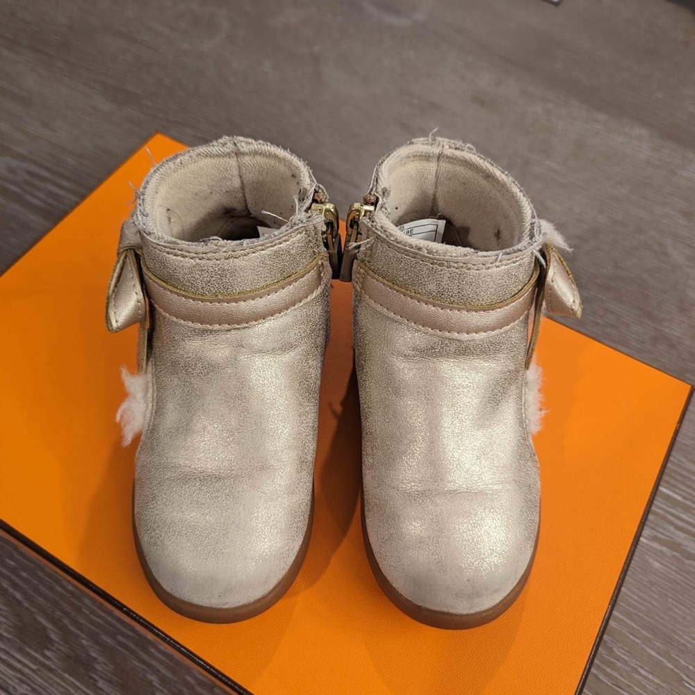 Uggs size 7